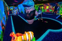Glowgolf und Indoor-Minigolf in Holland